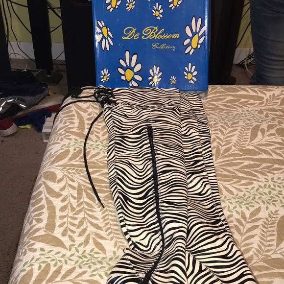 High heel boots - Picture 2 of 3